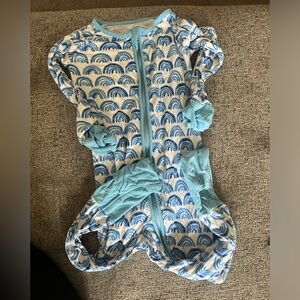 12-18 mos blue rainbow little sleepies